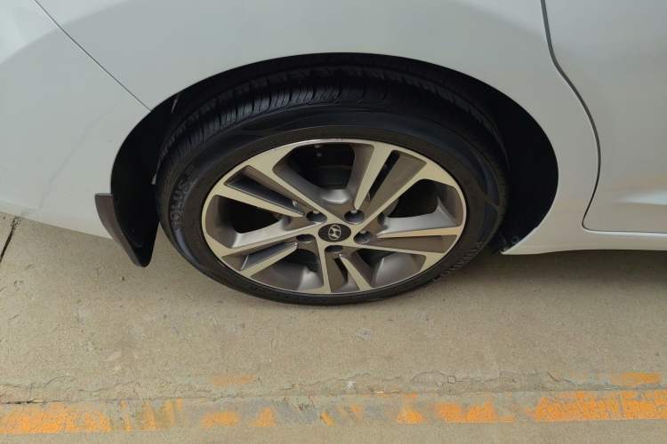 Used Hyundai Elantra (6th Generation / Lingdong) 2016 1.6L Automatic ZhiXuan – Elite Version Right Rear Wheel Hub