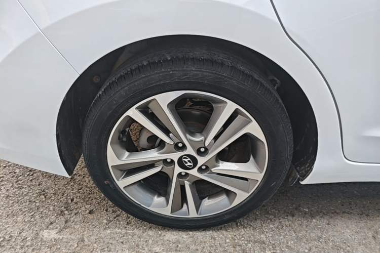 Used Hyundai Elantra (6th Generation / Lingdong) 2016 1.6L Automatic ZhiXuan – Elite Version Right Rear Wheel Hub