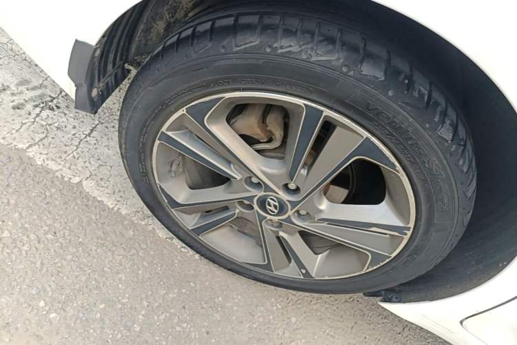 Used Hyundai Elantra (6th Generation / Lingdong) 2016 1.6L Automatic ZhiXuan – Elite Version Right Rear Wheel Hub