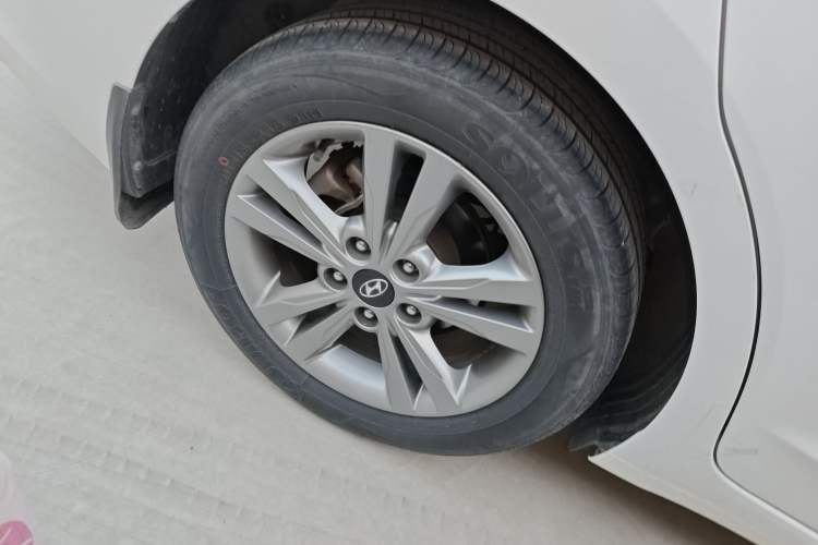Used Hyundai Elantra (6th Generation / Lingdong) 2016 1.6L Manual ZhiXuan·Youth Edition Right Rear Wheel Hub