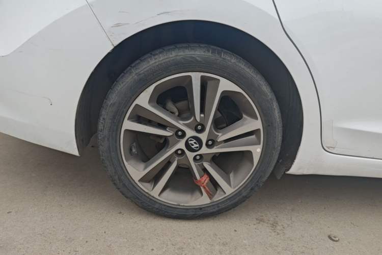 Used Hyundai Elantra (6th Generation / Lingdong) 2016 1.6L Automatic ZhiXuan – Elite Version Right Rear Wheel Hub