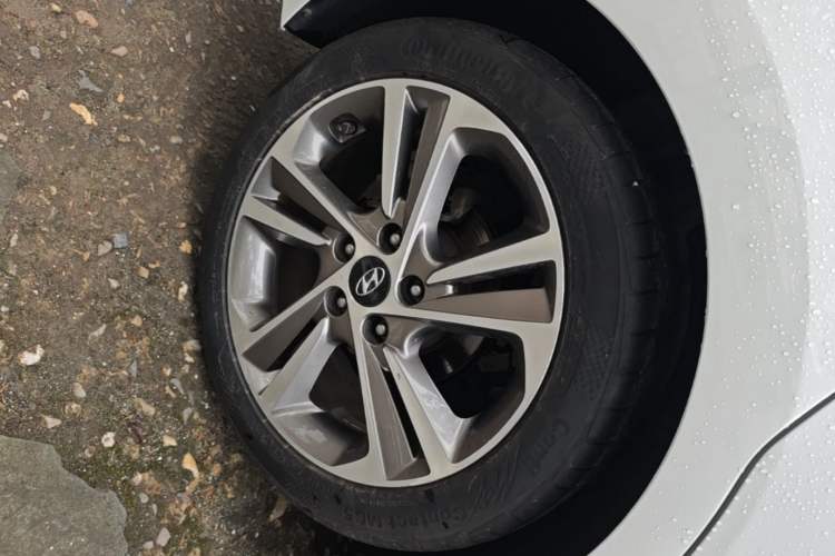 Used Hyundai Elantra (6th Generation / Lingdong) 2016 1.6L Automatic ZhiXuan – Elite Version Right Rear Wheel Hub