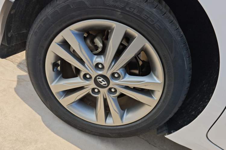 Used Hyundai Elantra (6th Generation / Lingdong) 2016 1.4T Dual-Clutch Xuan Dong · Dynamic Version Right Rear Wheel Hub