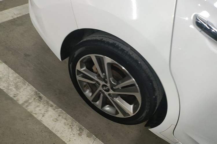 Used Hyundai Elantra (6th Generation / Lingdong) 2016 1.6L Automatic ZhiXuan – Elite Version Right Rear Wheel Hub