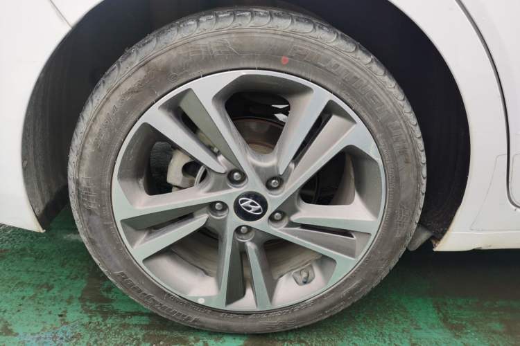 Used Hyundai Elantra (6th Generation / Lingdong) 2016 1.6L Automatic ZhiXuan – Elite Version Right Rear Wheel Hub