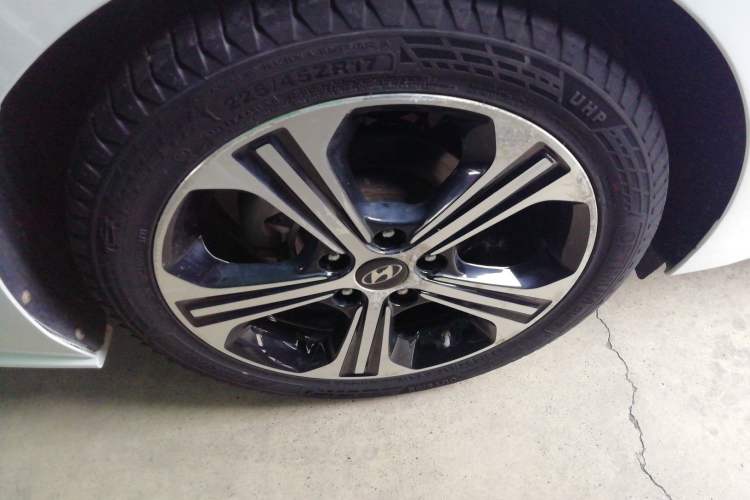 Used Hyundai Elantra (6th Generation / Lingdong) 2016 1.4T Dual-Clutch Xuan Dong · Flagship Edition Right Rear Wheel Hub