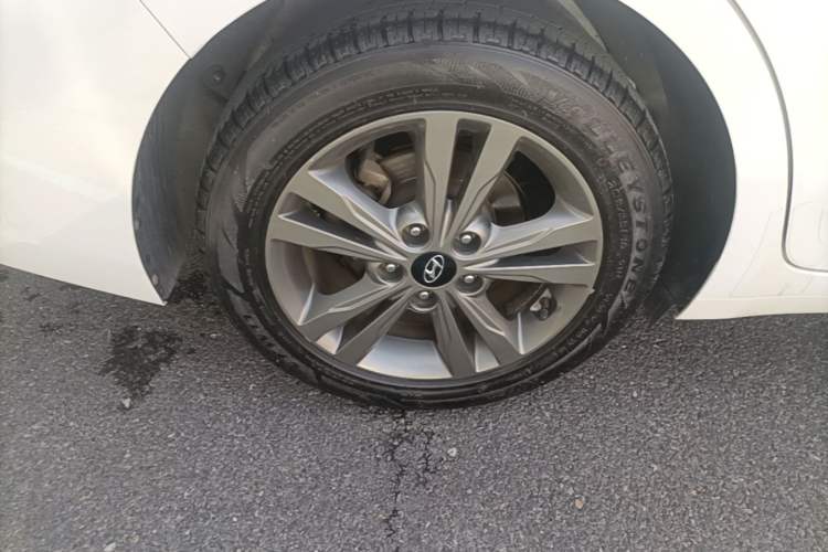 Used Hyundai Elantra (6th Generation / Lingdong) 2016 1.6L Manual ZhiXuan · Dynamic Model Right Rear Wheel Hub