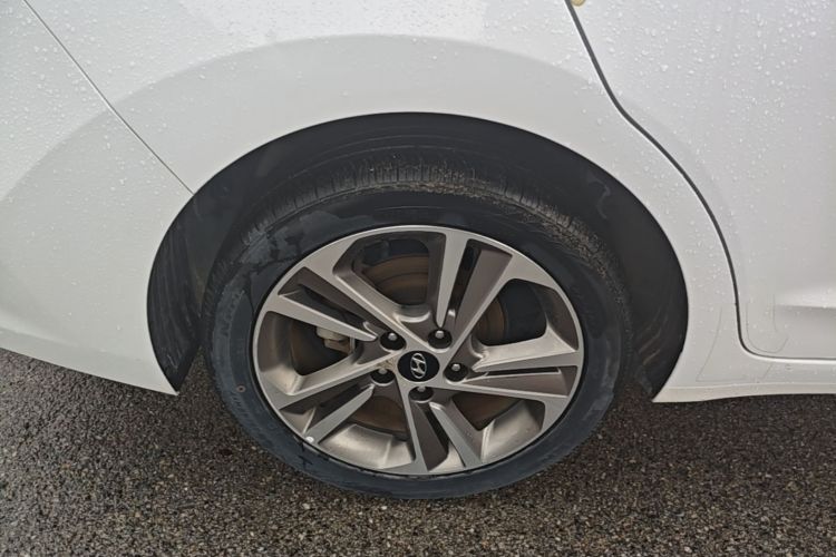 Used Hyundai Elantra (6th Generation / Lingdong) 2016 1.6L Automatic ZhiXuan – Elite Version Right Rear Wheel Hub