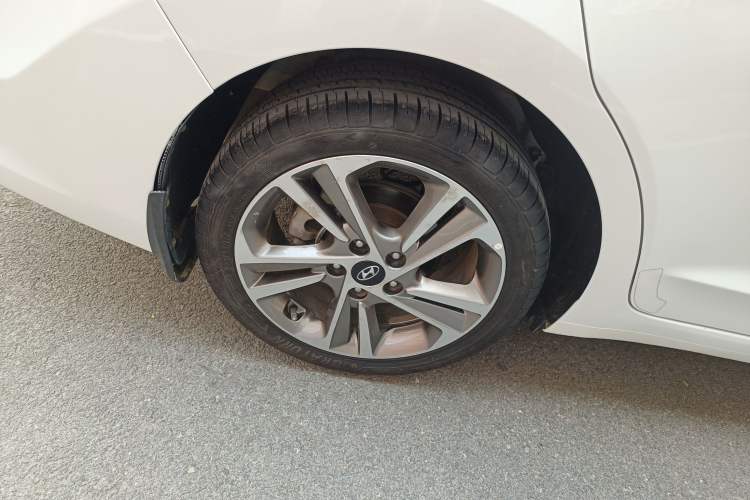 Used Hyundai Elantra (6th Generation / Lingdong) 2016 1.6L Automatic ZhiXuan – Elite Version Right Rear Wheel Hub