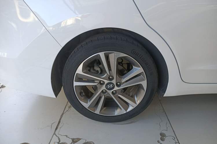 Used Hyundai Elantra (6th Generation / Lingdong) 2016 1.6L Automatic ZhiXuan – Elite Version Right Rear Wheel Hub