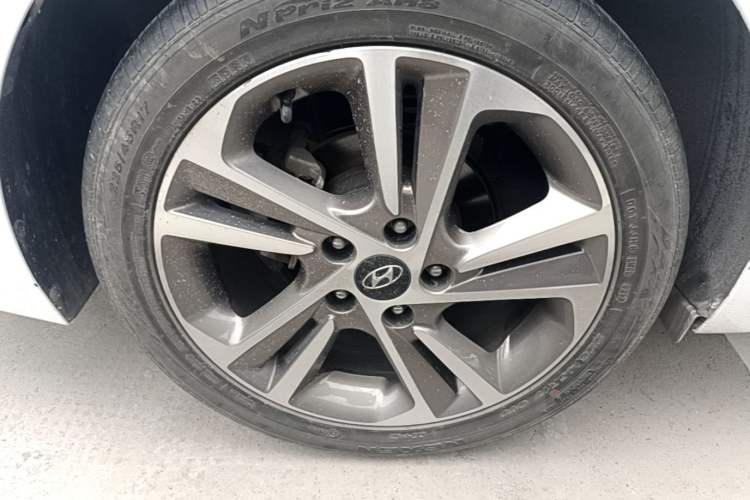 Used Hyundai Elantra (6th Generation / Lingdong) 2016 1.6L Automatic ZhiXuan – Elite Version Right Rear Wheel Hub