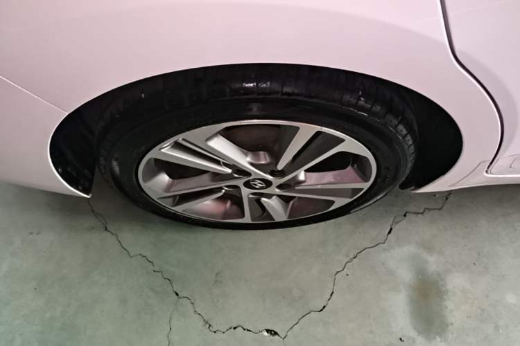 Used Hyundai Elantra (6th Generation / Lingdong) 2016 1.6L Automatic ZhiXuan – Elite Version Right Rear Wheel Hub