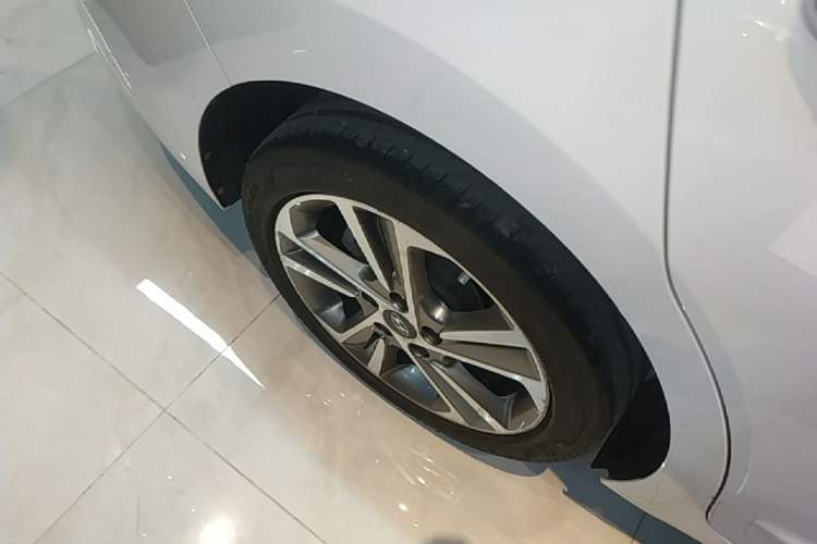 Used Hyundai Elantra (6th Generation / Lingdong) 2016 1.6L Automatic ZhiXuan – Elite Version Right Rear Wheel Hub