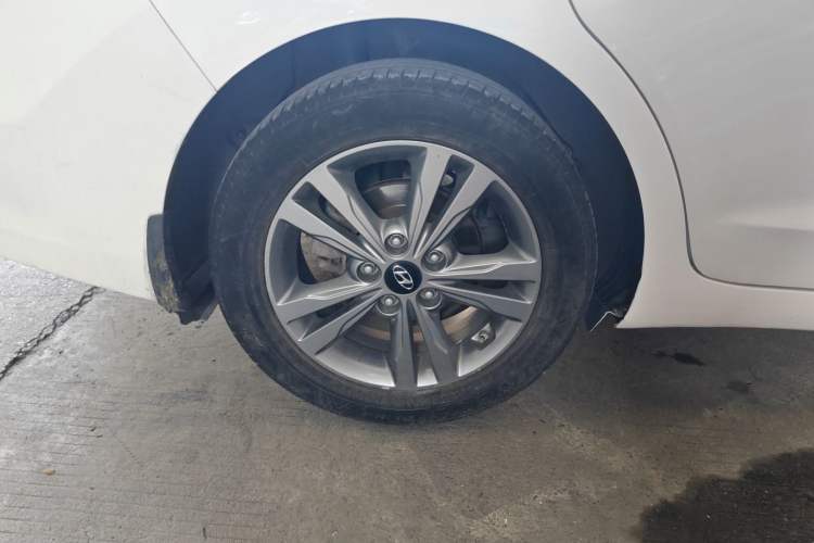 Used Hyundai Elantra (6th Generation / Lingdong) 2016 1.6L Manual ZhiXuan·Youth Edition Right Rear Wheel Hub