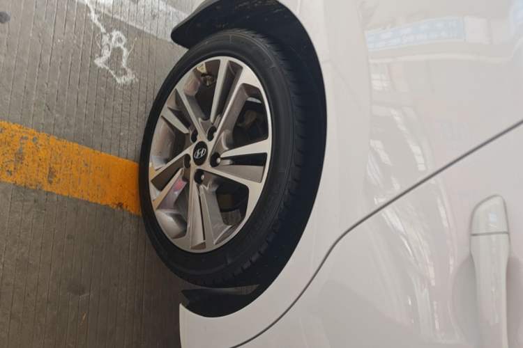 Used Hyundai Elantra (6th Generation / Lingdong) 2016 1.6L Automatic ZhiXuan – Elite Version Right Rear Wheel Hub