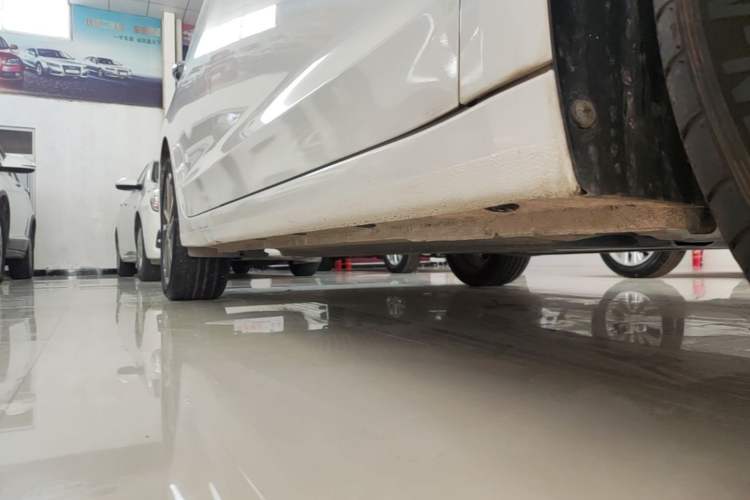 Used Hyundai Elantra (6th Generation / Lingdong) 2016 1.6L Automatic ZhiXuan – Elite Version Right Side Sill