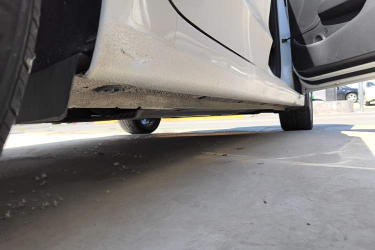 Used Hyundai Elantra (6th Generation / Lingdong) 2016 1.6L Automatic ZhiXuan – Elite Version Right Side Sill