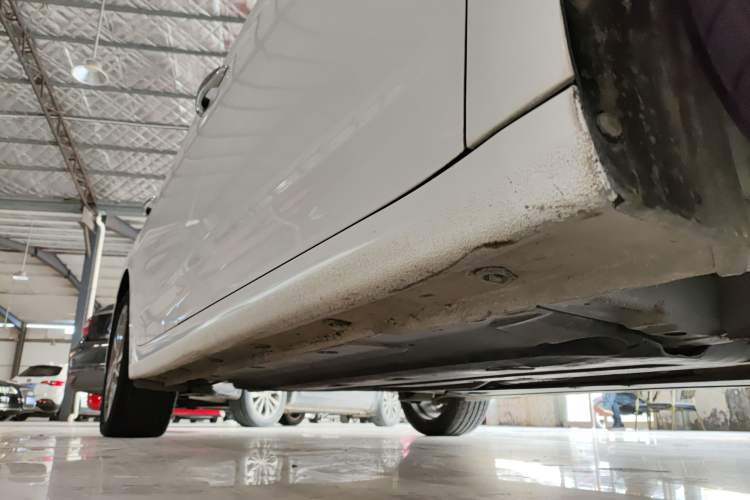 Used Hyundai Elantra (6th Generation / Lingdong) 2016 1.6L Automatic ZhiXuan – Elite Version Right Side Sill