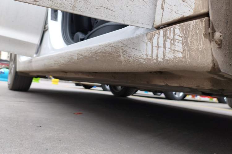 Used Hyundai Elantra (6th Generation / Lingdong) 2016 1.6L Automatic ZhiXuan – Elite Version Right Side Sill