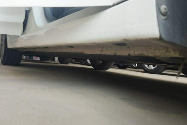 Used Hyundai Elantra (6th Generation / Lingdong) 2016 1.6L Automatic ZhiXuan – Elite Version Right Side Sill
