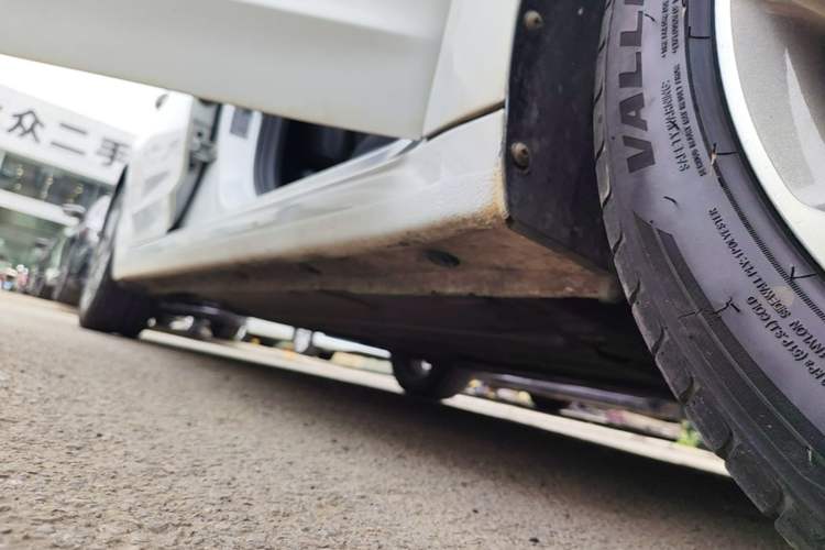 Used Hyundai Elantra (6th Generation / Lingdong) 2016 1.6L Automatic ZhiXuan – Elite Version Right Side Sill