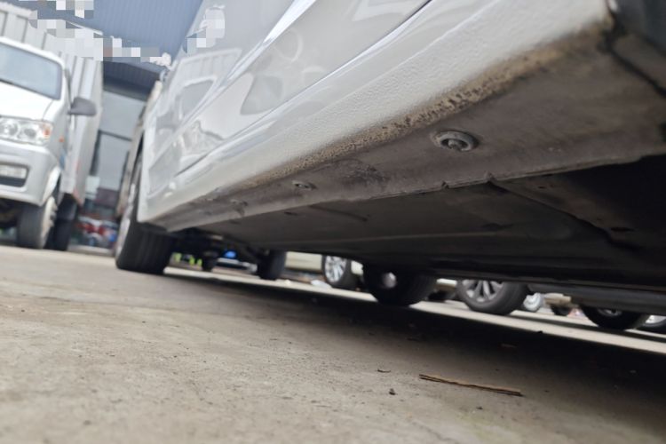 Used Hyundai Elantra (6th Generation / Lingdong) 2016 1.6L Automatic ZhiXuan – Elite Version Right Side Sill