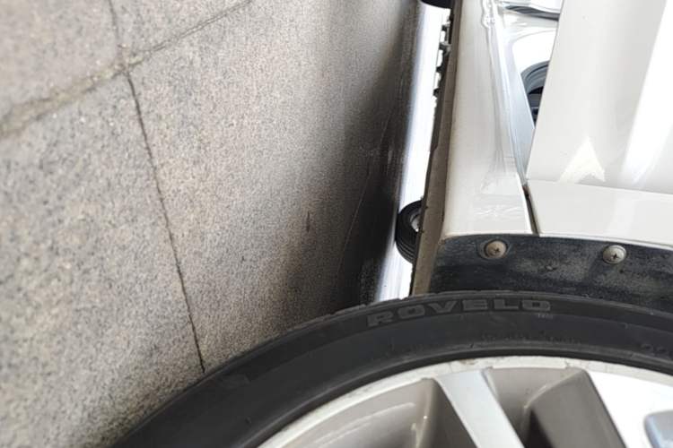 Used Hyundai Elantra (6th Generation / Lingdong) 2016 1.6L Automatic ZhiXuan – Elite Version Right Side Sill