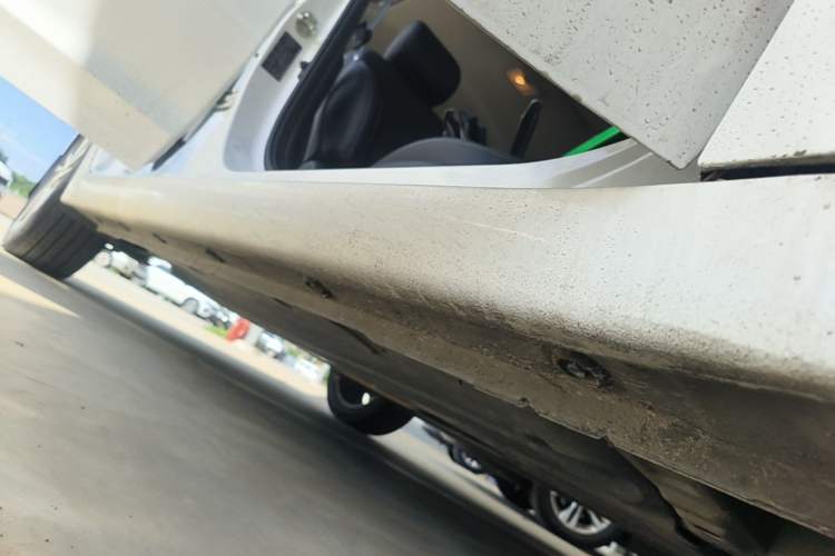 Used Hyundai Elantra (6th Generation / Lingdong) 2016 1.6L Automatic ZhiXuan – Elite Version Right Side Sill