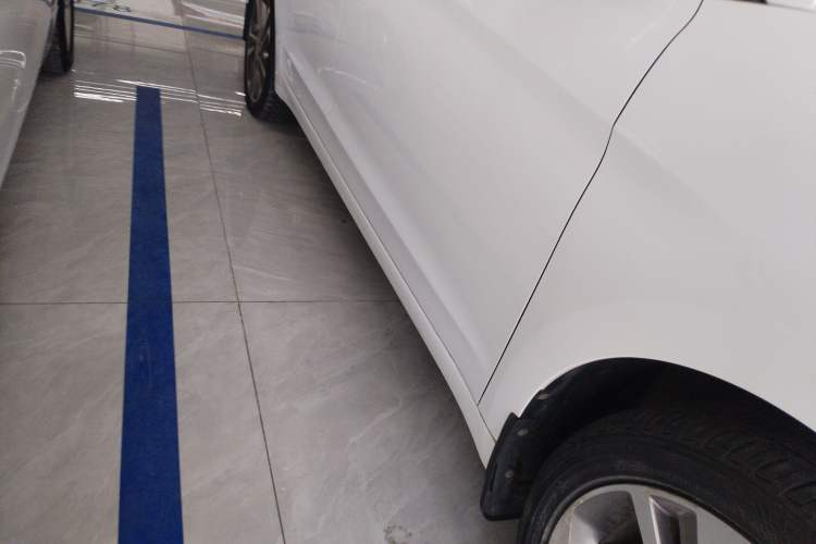 Used Hyundai Elantra (6th Generation / Lingdong) 2016 1.6L Automatic ZhiXuan – Elite Version Right Side Sill