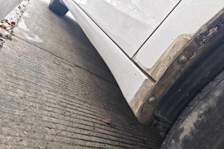 Used Hyundai Elantra (6th Generation / Lingdong) 2016 1.6L Automatic ZhiXuan – Elite Version Right Side Sill