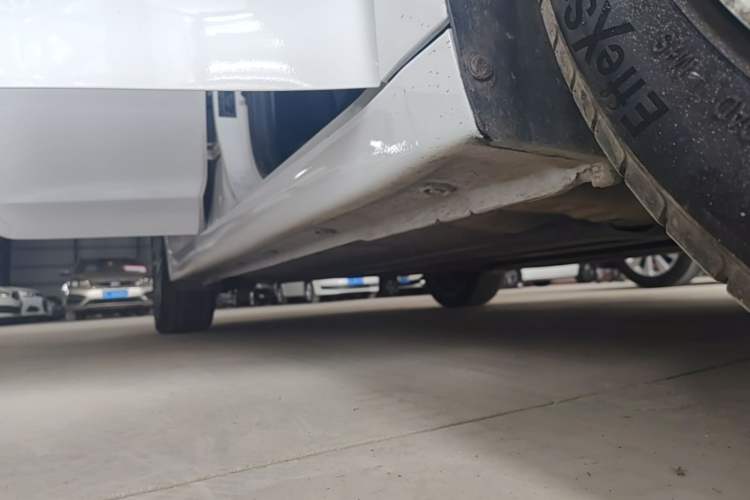 Used Hyundai Elantra (6th Generation / Lingdong) 2016 1.6L Automatic ZhiXuan – Elite Version Right Side Sill
