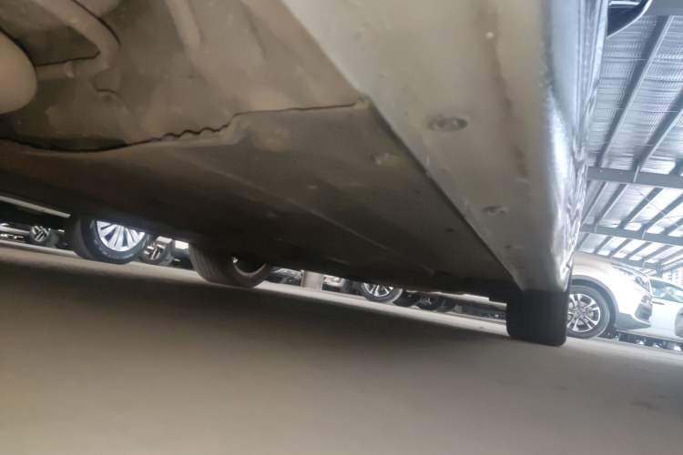 Used Hyundai Elantra (6th Generation / Lingdong) 2016 1.6L Automatic ZhiXuan – Elite Version Right Side Sill