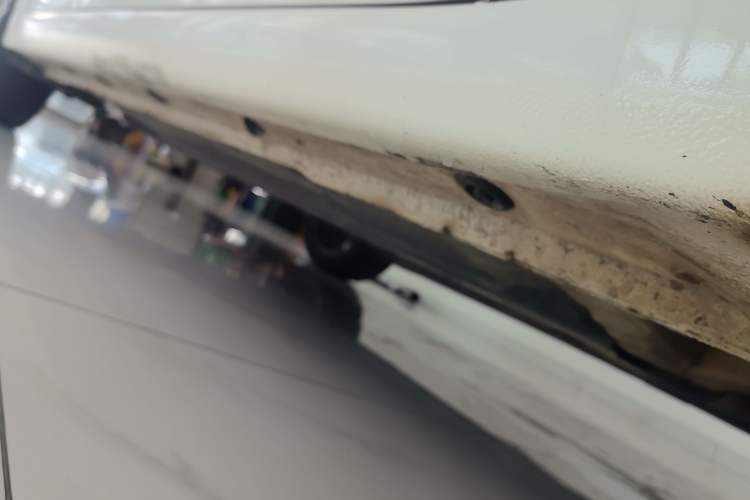 Used Hyundai Elantra (6th Generation / Lingdong) 2016 1.6L Automatic ZhiXuan – Elite Version Right Side Sill