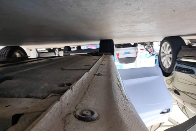 Used Hyundai Elantra (6th Generation / Lingdong) 2016 1.6L Automatic ZhiXuan – Elite Version Right Side Sill