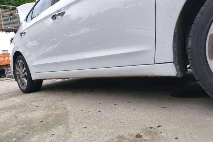 Used Hyundai Elantra (6th Generation / Lingdong) 2016 1.6L Automatic ZhiXuan – Elite Version Right Side Sill