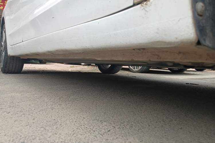 Used Hyundai Elantra (6th Generation / Lingdong) 2016 1.6L Automatic ZhiXuan – Elite Version Right Side Sill