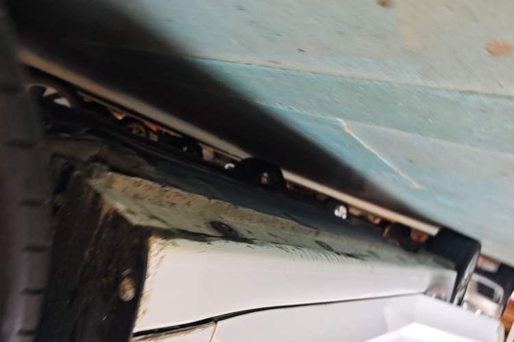 Used Hyundai Elantra (6th Generation / Lingdong) 2016 1.6L Automatic ZhiXuan – Elite Version Right Side Sill