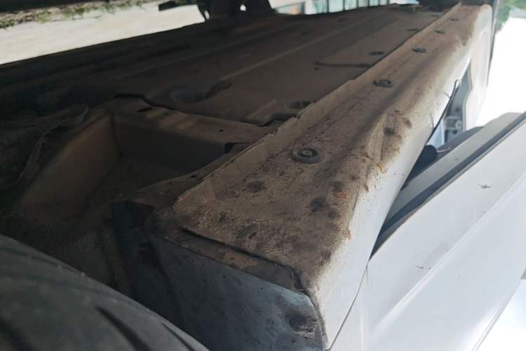 Used Hyundai Elantra (6th Generation / Lingdong) 2016 1.6L Automatic ZhiXuan – Elite Version Right Side Sill