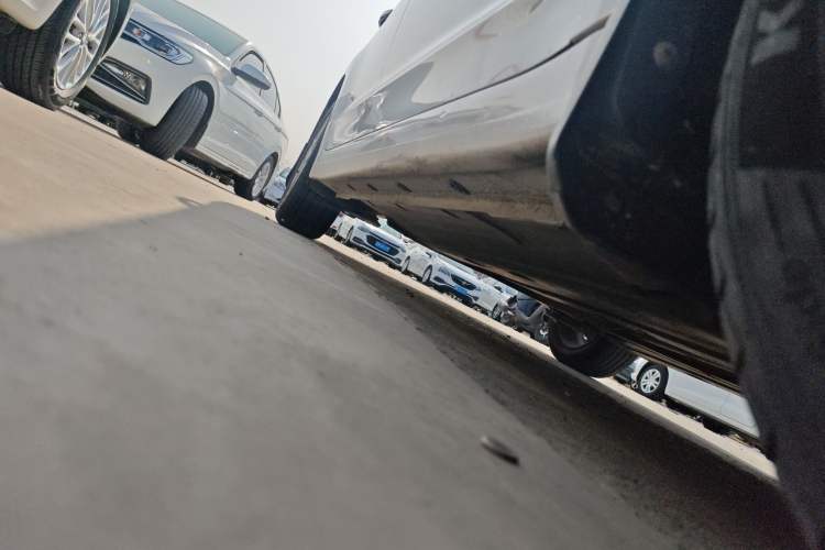 Used Hyundai Elantra (6th Generation / Lingdong) 2016 1.4T Dual-Clutch Xuan Dong · Dynamic Version Right Side Sill