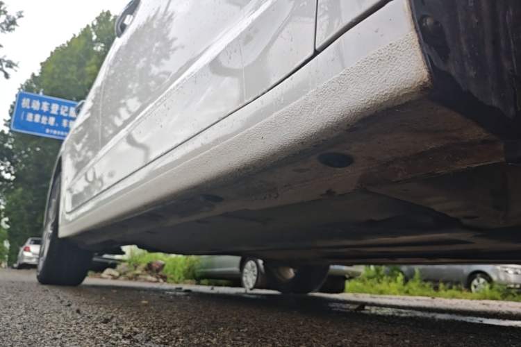 Used Hyundai Elantra (6th Generation / Lingdong) 2016 1.6L Automatic ZhiXuan – Elite Version Right Side Sill