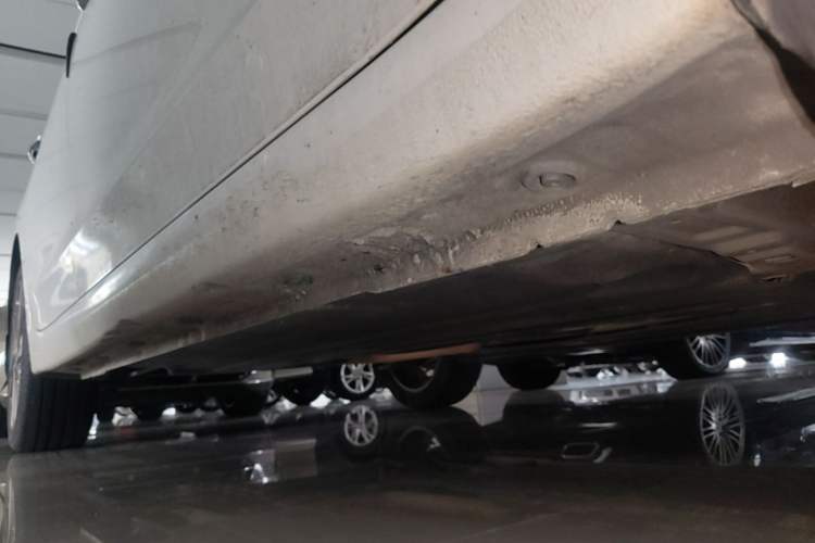 Used Hyundai Elantra (6th Generation / Lingdong) 2016 1.6L Automatic ZhiXuan – Elite Version Right Side Sill
