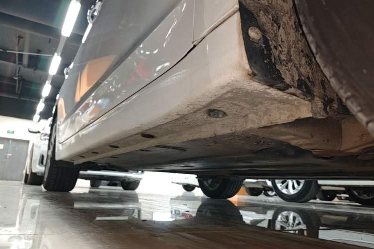 Used Hyundai Elantra (6th Generation / Lingdong) 2016 1.6L Automatic ZhiXuan – Elite Version Right Side Sill