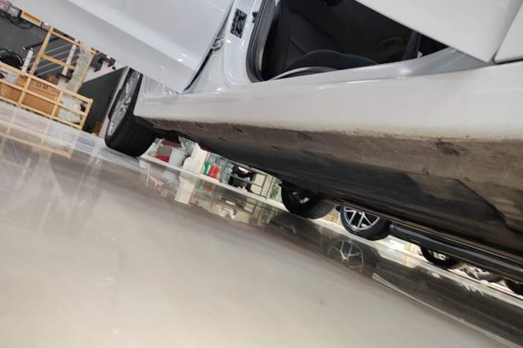 Used Hyundai Elantra (6th Generation / Lingdong) 2016 1.6L Automatic ZhiXuan – Elite Version Right Side Sill