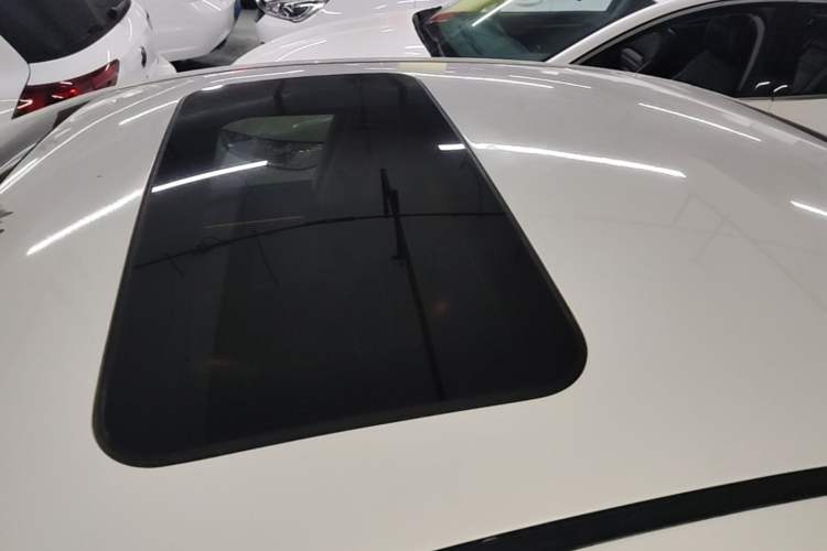 Used Hyundai Elantra (6th Generation / Lingdong) 2016 1.6L Automatic ZhiXuan – Elite Version Roof