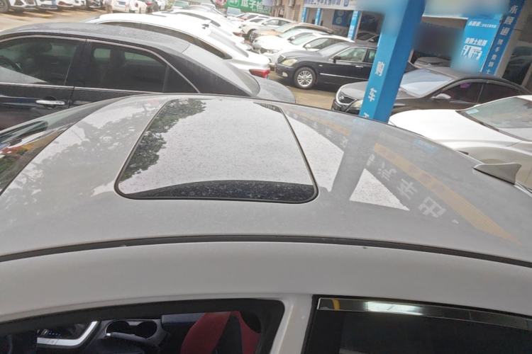 Used Hyundai Elantra (6th Generation / Lingdong) 2016 1.6L Automatic ZhiXuan – Elite Version Roof