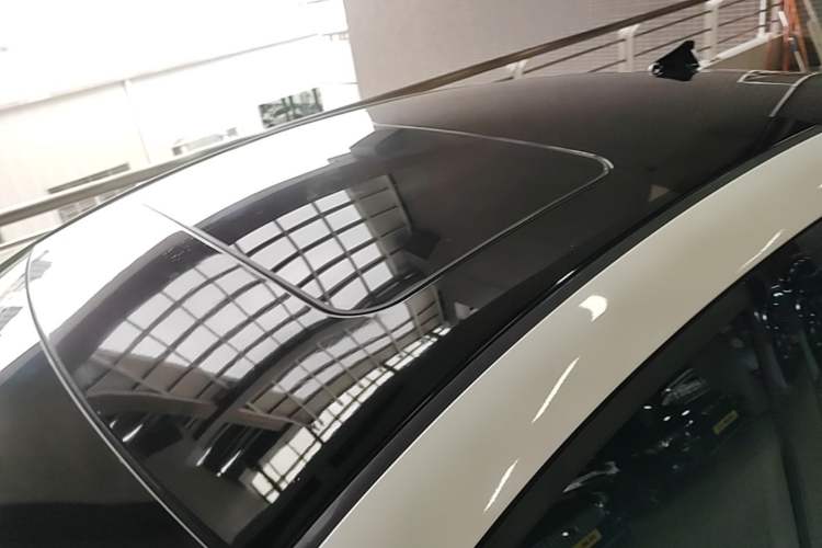 Used Hyundai Elantra (6th Generation / Lingdong) 2016 1.6L Automatic ZhiXuan – Elite Version Roof