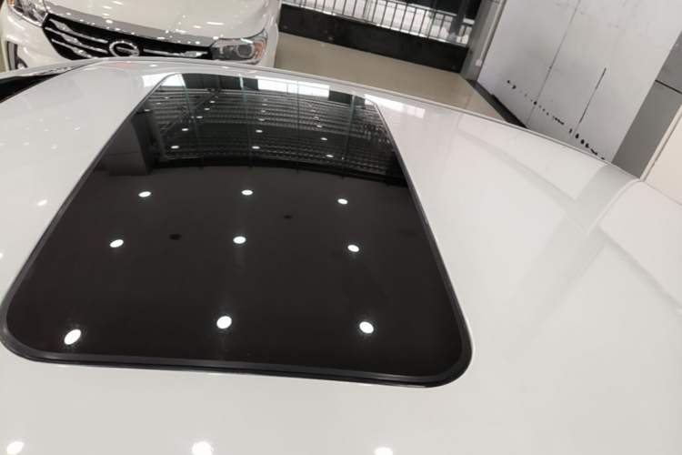 Used Hyundai Elantra (6th Generation / Lingdong) 2016 1.6L Automatic ZhiXuan – Elite Version Roof