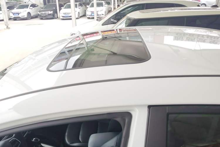 Used Hyundai Elantra (6th Generation / Lingdong) 2016 1.6L Automatic ZhiXuan – Elite Version Roof