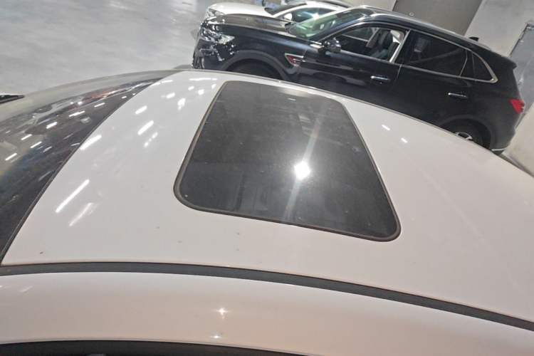 Used Hyundai Elantra (6th Generation / Lingdong) 2016 1.6L Automatic ZhiXuan – Elite Version Roof