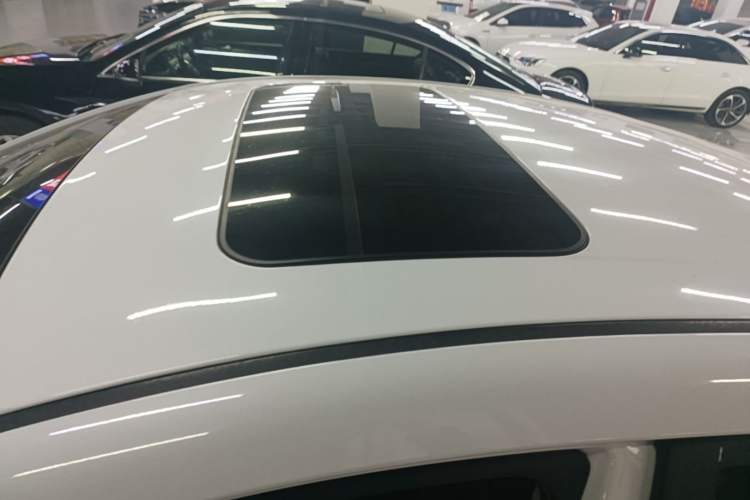 Used Hyundai Elantra (6th Generation / Lingdong) 2016 1.6L Automatic ZhiXuan – Elite Version Roof